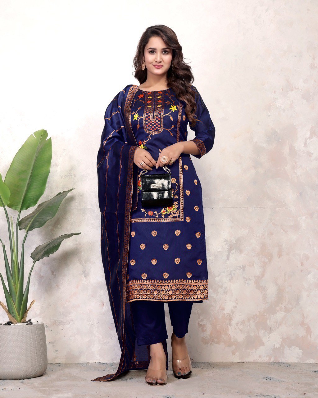 Introducing New Kurti Dupatta & Bottom Set πβ¨